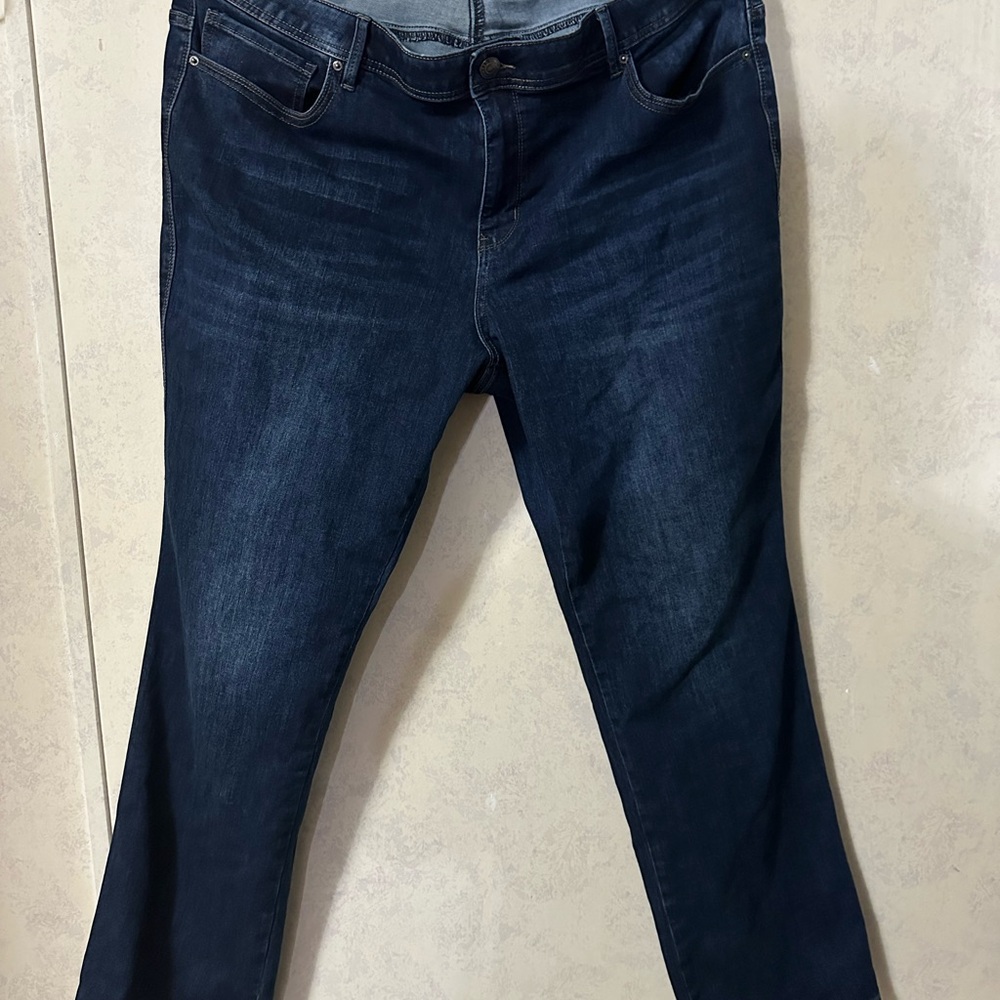 Classic Blue Straight Leg Jeans with Subtle Fading